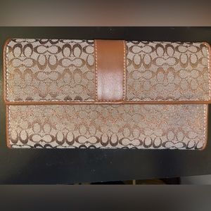 Woman’s wallet